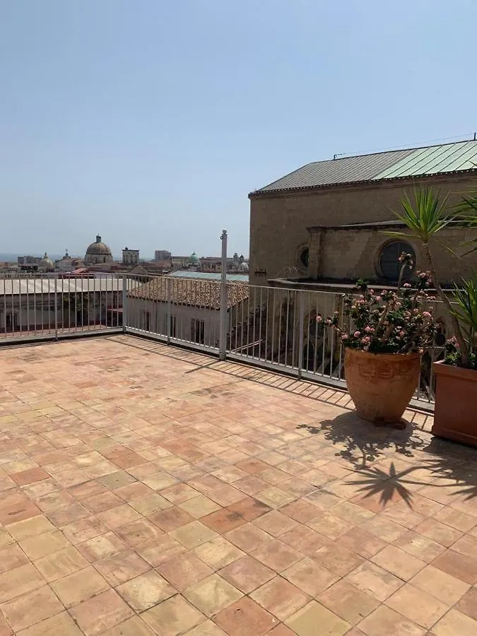 Alloggio in famiglia Appartamento La Casa Nel Cuore Della Citta Napoli