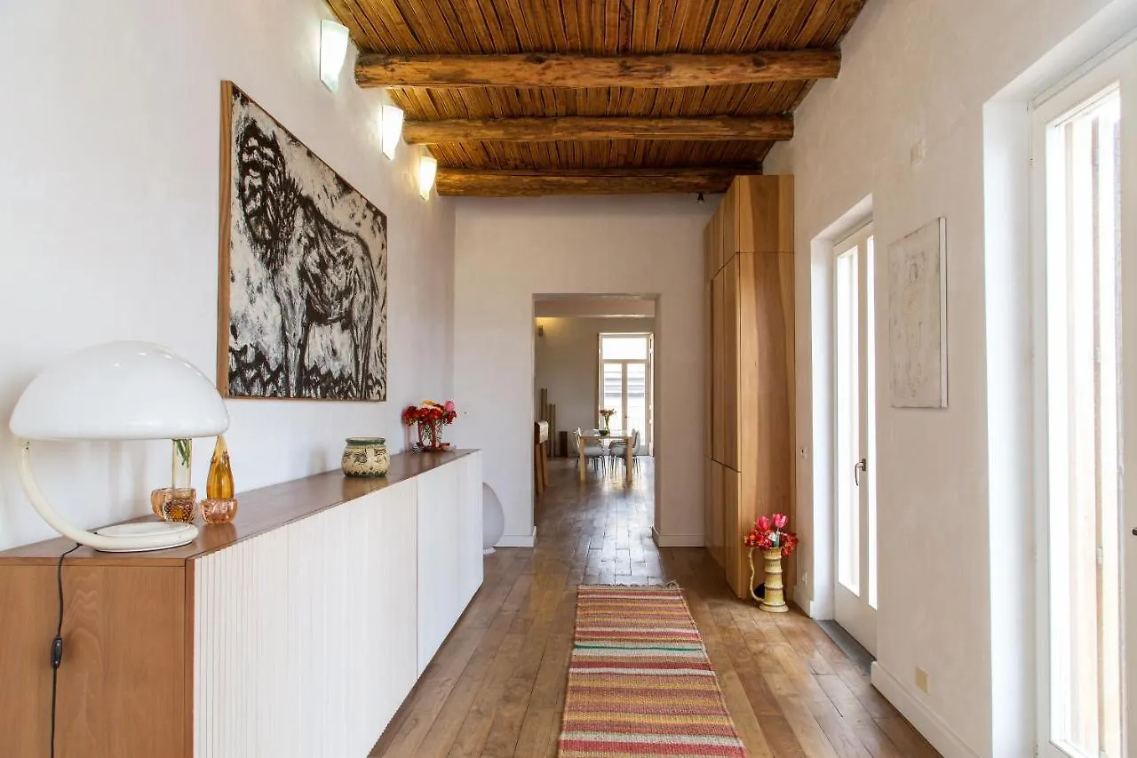 Appartamento La Casa Nel Cuore Della Citta Napoli 0*,